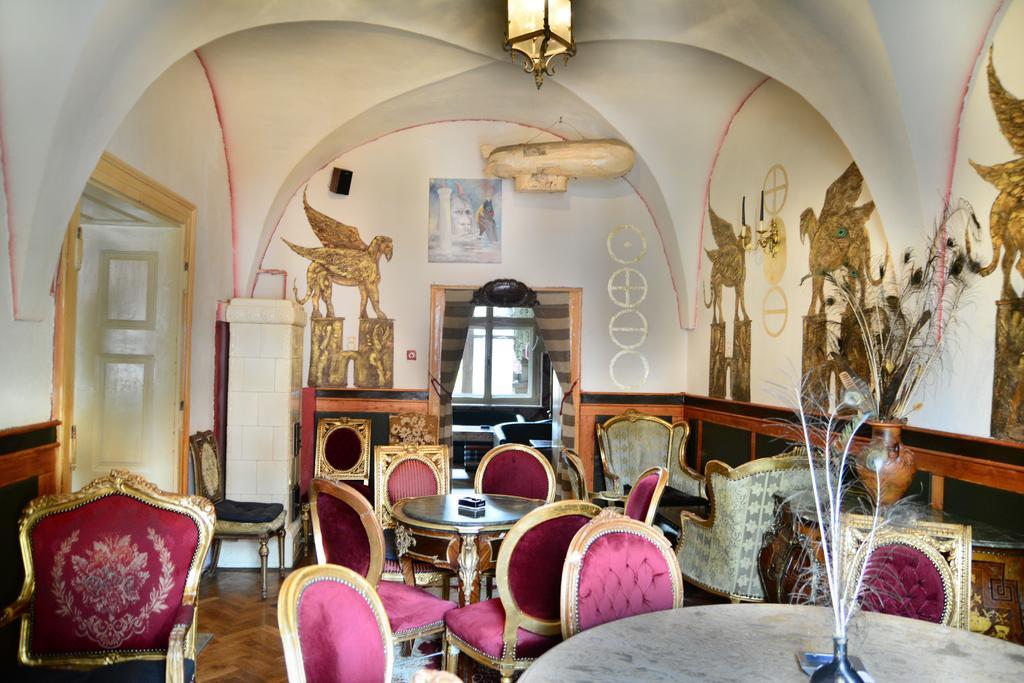 Hostel Pangeea Sibiu Ngoại thất bức ảnh