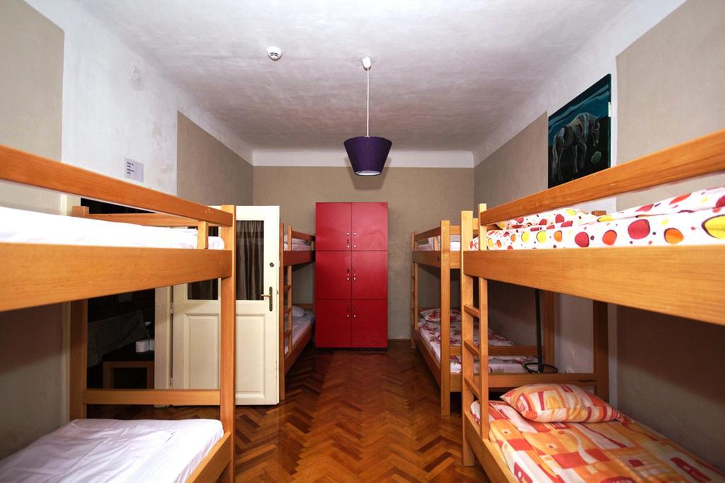 Hostel Pangeea Sibiu Ngoại thất bức ảnh