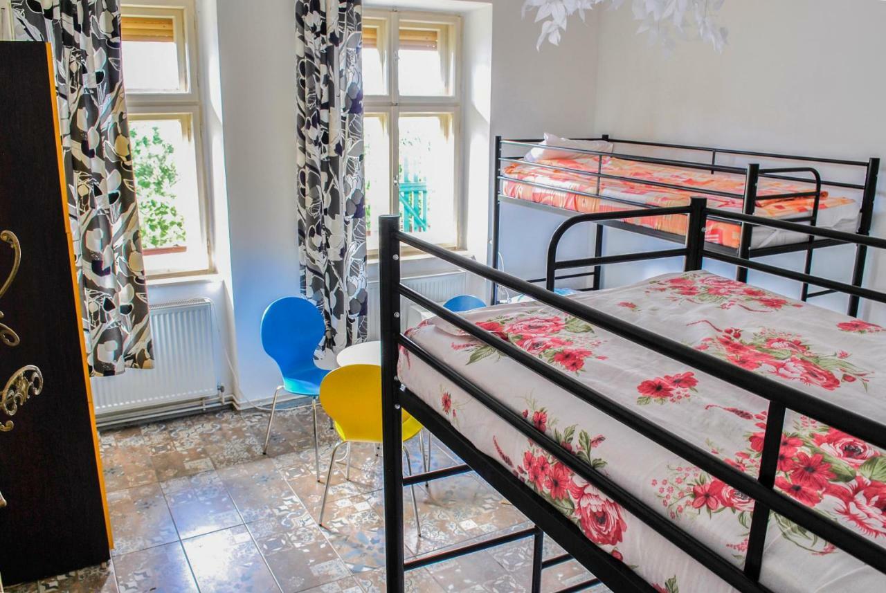 Hostel Pangeea Sibiu Ngoại thất bức ảnh